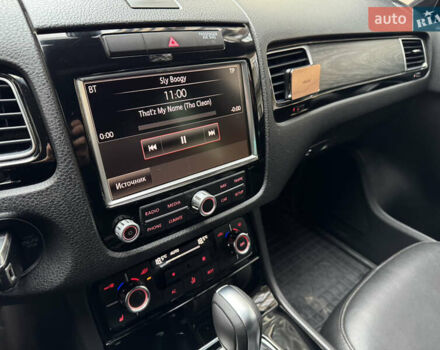 Черный Фольксваген Туарег, объемом двигателя 2.97 л и пробегом 356 тыс. км за 15900 $, фото 29 на Automoto.ua