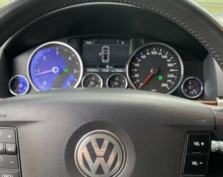 Чорний Фольксваген Туарег, об'ємом двигуна 3 л та пробігом 270 тис. км за 14700 $, фото 14 на Automoto.ua