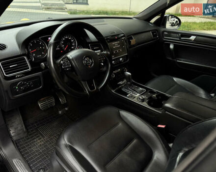Черный Фольксваген Туарег, объемом двигателя 2.97 л и пробегом 356 тыс. км за 15900 $, фото 13 на Automoto.ua