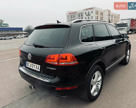 Черный Фольксваген Туарег, объемом двигателя 3 л и пробегом 280 тыс. км за 14500 $, фото 2 на Automoto.ua