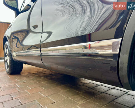 Чорний Фольксваген Туарег, об'ємом двигуна 2.97 л та пробігом 257 тис. км за 15800 $, фото 16 на Automoto.ua