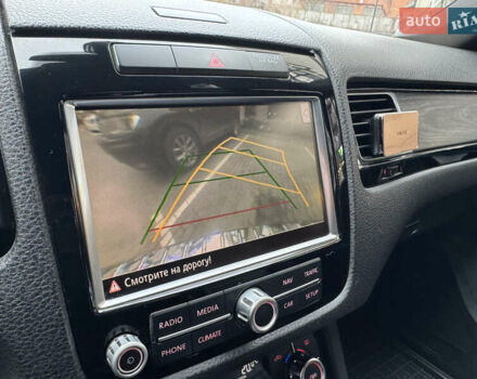 Черный Фольксваген Туарег, объемом двигателя 2.97 л и пробегом 356 тыс. км за 15900 $, фото 32 на Automoto.ua