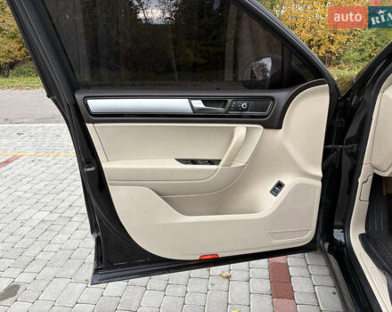 Фольксваген Туарег 2010 в Староконстантинов на Automoto.ua Черный Фольксваген Туарег, объемом двигателя 3 л и пробегом 150 тыс. км за 17800 $, фото 18 на Automoto.ua