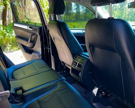 Чорний Фольксваген Туарег, об'ємом двигуна 2.97 л та пробігом 330 тис. км за 14900 $, фото 16 на Automoto.ua