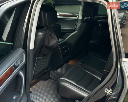 Чорний Фольксваген Туарег, об'ємом двигуна 2.97 л та пробігом 355 тис. км за 17500 $, фото 8 на Automoto.ua
