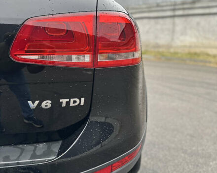 Чорний Фольксваген Туарег, об'ємом двигуна 3 л та пробігом 130 тис. км за 16900 $, фото 12 на Automoto.ua