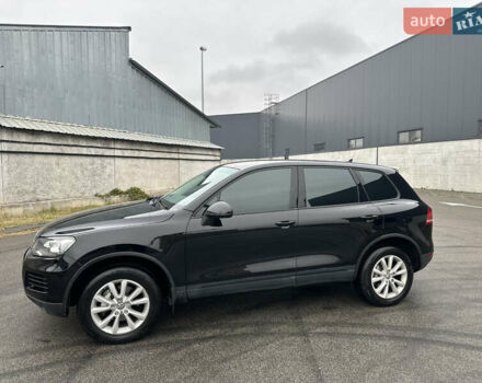 Черный Фольксваген Туарег, объемом двигателя 3 л и пробегом 130 тыс. км за 16300 $, фото 6 на Automoto.ua