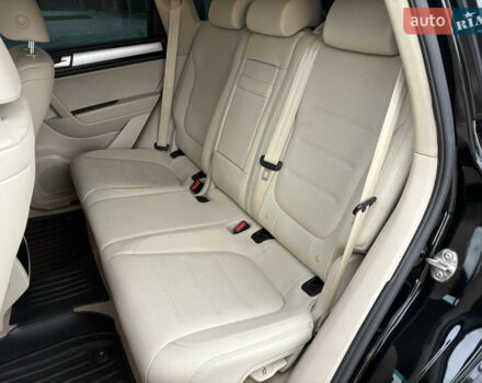 Фольксваген Туарег 2010 в Староконстантинов на Automoto.ua Черный Фольксваген Туарег, объемом двигателя 3 л и пробегом 150 тыс. км за 17800 $, фото 29 на Automoto.ua