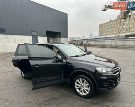 Чорний Фольксваген Туарег, об'ємом двигуна 3 л та пробігом 130 тис. км за 16900 $, фото 21 на Automoto.ua