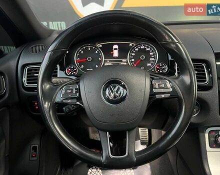 Черный Фольксваген Туарег, объемом двигателя 2.97 л и пробегом 298 тыс. км за 18900 $, фото 18 на Automoto.ua