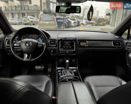 Черный Фольксваген Туарег, объемом двигателя 2.97 л и пробегом 356 тыс. км за 15900 $, фото 23 на Automoto.ua