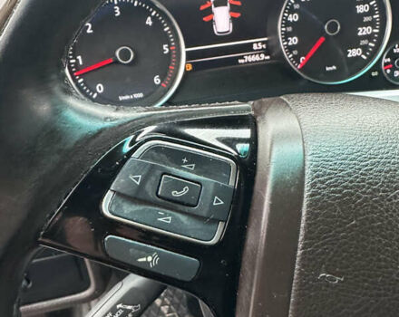 Чорний Фольксваген Туарег, об'ємом двигуна 3 л та пробігом 130 тис. км за 16900 $, фото 31 на Automoto.ua