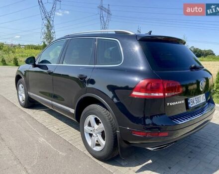 Фольксваген Туарег 2010 в Ровно на Automoto.ua Черный Фольксваген Туарег, объемом двигателя 2.97 л и пробегом 390 тыс. км за 15500 $, фото 5 на Automoto.ua