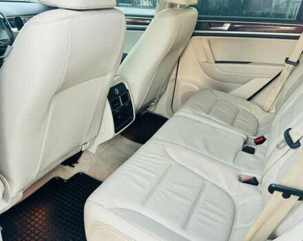 Черный Фольксваген Туарег, объемом двигателя 2.97 л и пробегом 400 тыс. км за 16000 $, фото 8 на Automoto.ua