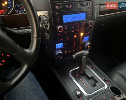 Чорний Фольксваген Туарег, об'ємом двигуна 2.97 л та пробігом 228 тис. км за 12300 $, фото 11 на Automoto.ua