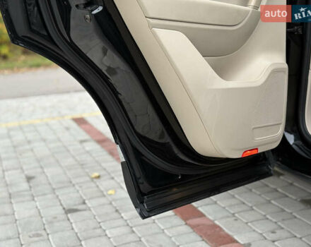 Чорний Фольксваген Туарег, об'ємом двигуна 3 л та пробігом 150 тис. км за 17500 $, фото 27 на Automoto.ua