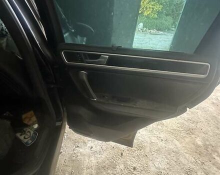 Фольксваген Туарег 2010 в Белой Церкве на Automoto.ua Черный Фольксваген Туарег, объемом двигателя 4.13 л и пробегом 300 тыс. км за 6500 $, фото 4 на Automoto.ua