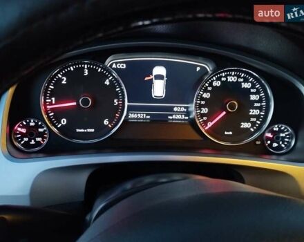 Чорний Фольксваген Туарег, об'ємом двигуна 3 л та пробігом 267 тис. км за 24000 $, фото 14 на Automoto.ua