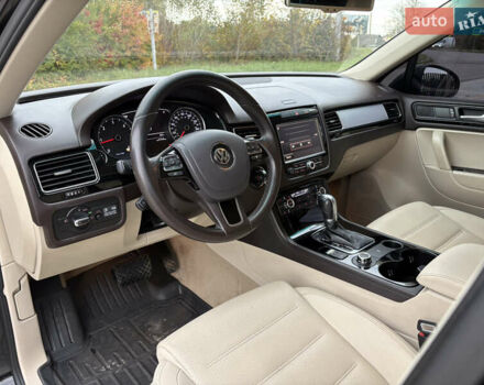 Чорний Фольксваген Туарег, об'ємом двигуна 3 л та пробігом 150 тис. км за 17500 $, фото 8 на Automoto.ua