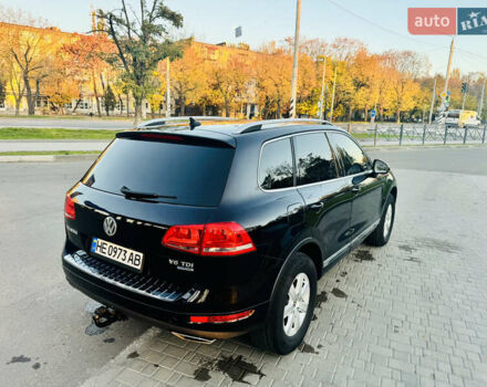 Черный Фольксваген Туарег, объемом двигателя 2.97 л и пробегом 400 тыс. км за 16000 $, фото 23 на Automoto.ua