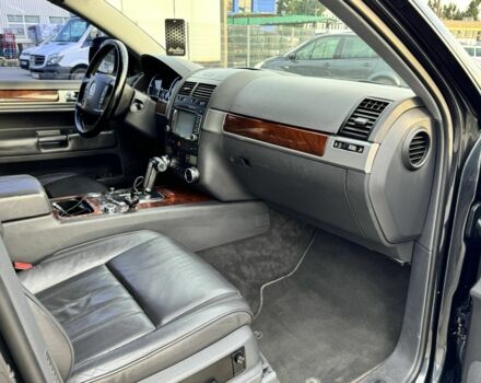 Чорний Фольксваген Туарег, об'ємом двигуна 3 л та пробігом 232 тис. км за 13500 $, фото 2 на Automoto.ua