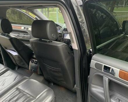 Чорний Фольксваген Туарег, об'ємом двигуна 3 л та пробігом 270 тис. км за 14700 $, фото 10 на Automoto.ua