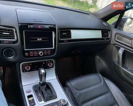 Чорний Фольксваген Туарег, об'ємом двигуна 2.97 л та пробігом 288 тис. км за 22450 $, фото 6 на Automoto.ua