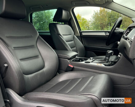 Черный Фольксваген Туарег, объемом двигателя 3 л и пробегом 196 тыс. км за 19990 $, фото 19 на Automoto.ua