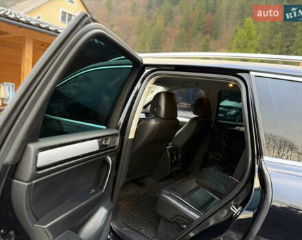 Черный Фольксваген Туарег, объемом двигателя 2.97 л и пробегом 278 тыс. км за 20000 $, фото 34 на Automoto.ua