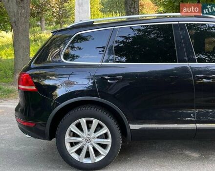 Чорний Фольксваген Туарег, об'ємом двигуна 4.2 л та пробігом 255 тис. км за 28440 $, фото 7 на Automoto.ua