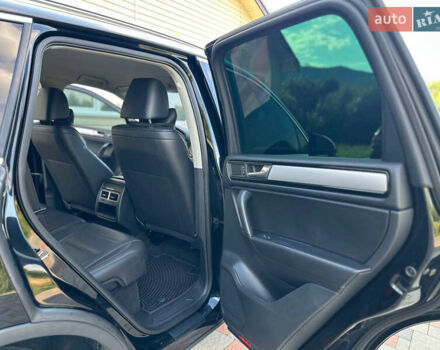 Чорний Фольксваген Туарег, об'ємом двигуна 2.97 л та пробігом 204 тис. км за 16500 $, фото 44 на Automoto.ua