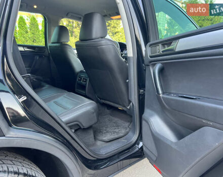 Черный Фольксваген Туарег, объемом двигателя 2.97 л и пробегом 315 тыс. км за 17800 $, фото 9 на Automoto.ua