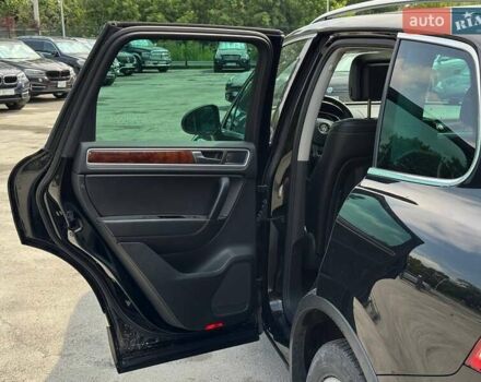 Черный Фольксваген Туарег, объемом двигателя 2.97 л и пробегом 349 тыс. км за 16500 $, фото 28 на Automoto.ua