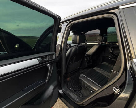 Чорний Фольксваген Туарег, об'ємом двигуна 2.97 л та пробігом 318 тис. км за 18500 $, фото 13 на Automoto.ua