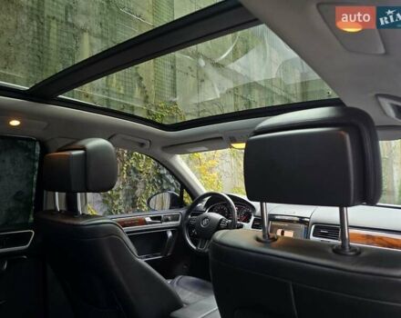 Черный Фольксваген Туарег, объемом двигателя 3 л и пробегом 180 тыс. км за 15499 $, фото 51 на Automoto.ua