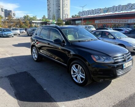 Черный Фольксваген Туарег, объемом двигателя 3 л и пробегом 267 тыс. км за 17000 $, фото 1 на Automoto.ua