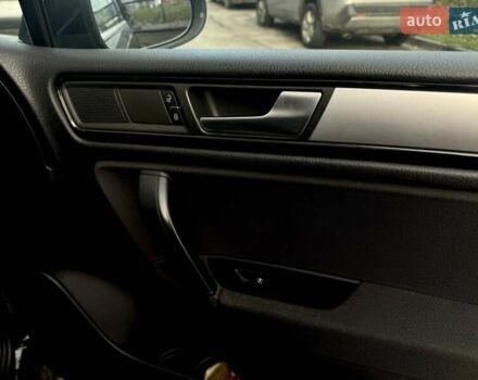 Чорний Фольксваген Туарег, об'ємом двигуна 2.97 л та пробігом 190 тис. км за 20000 $, фото 6 на Automoto.ua