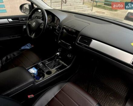 Чорний Фольксваген Туарег, об'ємом двигуна 2.97 л та пробігом 190 тис. км за 20000 $, фото 7 на Automoto.ua