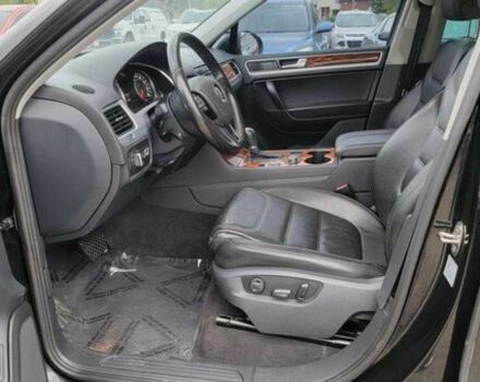 Черный Фольксваген Туарег, объемом двигателя 3 л и пробегом 236 тыс. км за 2700 $, фото 8 на Automoto.ua