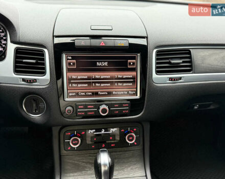 Чорний Фольксваген Туарег, об'ємом двигуна 2.97 л та пробігом 230 тис. км за 19999 $, фото 3 на Automoto.ua