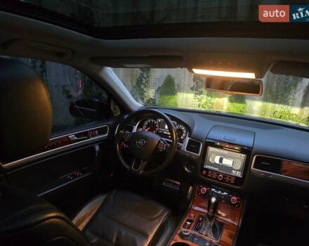 Черный Фольксваген Туарег, объемом двигателя 3 л и пробегом 180 тыс. км за 14499 $, фото 74 на Automoto.ua