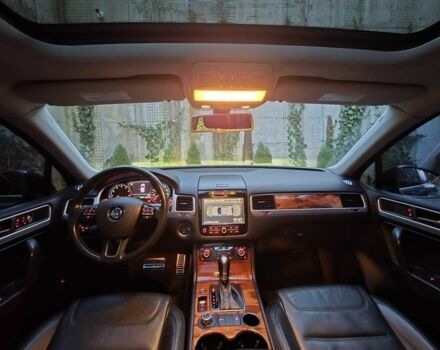 Чорний Фольксваген Туарег, об'ємом двигуна 3 л та пробігом 180 тис. км за 14499 $, фото 13 на Automoto.ua