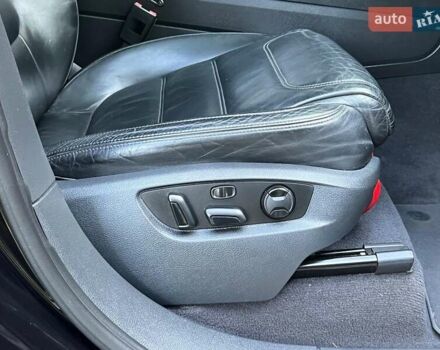 Чорний Фольксваген Туарег, об'ємом двигуна 4.2 л та пробігом 255 тис. км за 28440 $, фото 22 на Automoto.ua