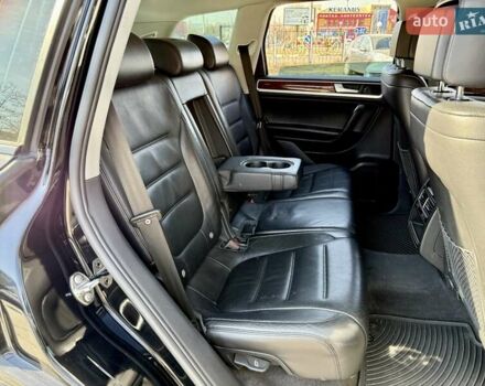 Черный Фольксваген Туарег, объемом двигателя 2.97 л и пробегом 288 тыс. км за 14500 $, фото 9 на Automoto.ua