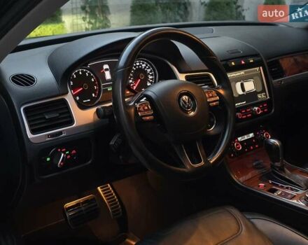 Черный Фольксваген Туарег, объемом двигателя 3 л и пробегом 180 тыс. км за 14499 $, фото 39 на Automoto.ua