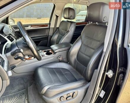 Черный Фольксваген Туарег, объемом двигателя 2.97 л и пробегом 288 тыс. км за 14500 $, фото 7 на Automoto.ua