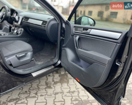 Черный Фольксваген Туарег, объемом двигателя 3 л и пробегом 159 тыс. км за 17500 $, фото 19 на Automoto.ua