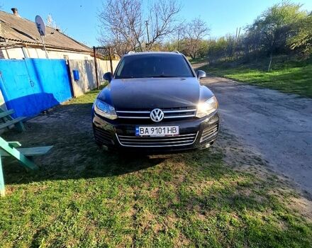 Черный Фольксваген Туарег, объемом двигателя 3 л и пробегом 270 тыс. км за 17500 $, фото 2 на Automoto.ua