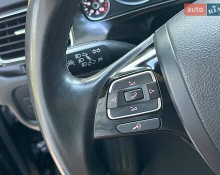 Чорний Фольксваген Туарег, об'ємом двигуна 4.2 л та пробігом 255 тис. км за 28440 $, фото 43 на Automoto.ua