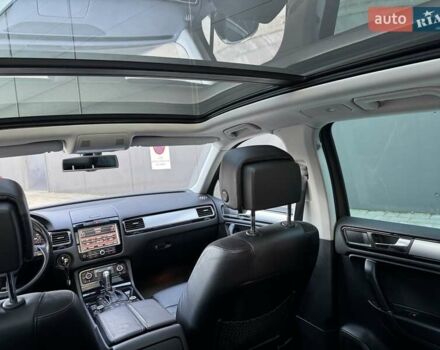 Чорний Фольксваген Туарег, об'ємом двигуна 3 л та пробігом 236 тис. км за 20750 $, фото 13 на Automoto.ua